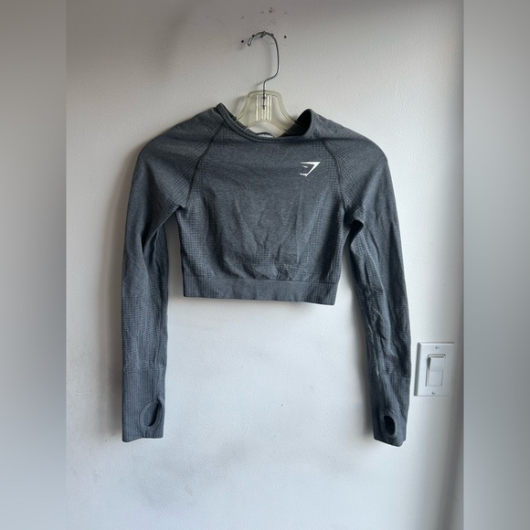 Gymshark VITAL CROP TOP Compression Fit Grey women’s size small. Great condition - Picture 2 of 6